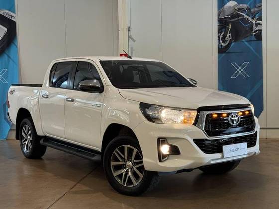 TOYOTA HILUX 2.8 SRV 4X4 CD 16V DIESEL 4P AUTOMÁTICO TOYOTA HILUX 2.8 SRV 4X4 CD 16V DIESEL 4P AUTOMÁTICO